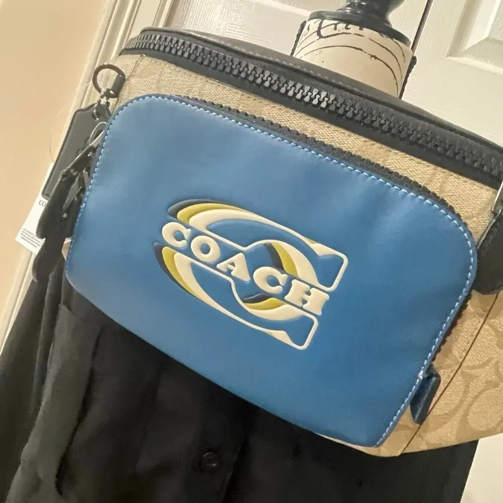COACH BUMB BAG LEATHER TAN‎ LOGO ALL OVER TURQUOISE POCKET ICONIC VERSATILE